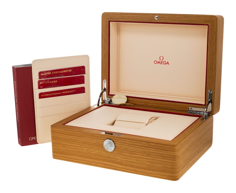 Omega Seamaster 300 234.32.41.21.01.001 Image 5